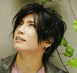 One of my most favourite pictures of  Gackt ^_^