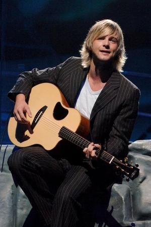 Celtic thunder, Keith Harkin