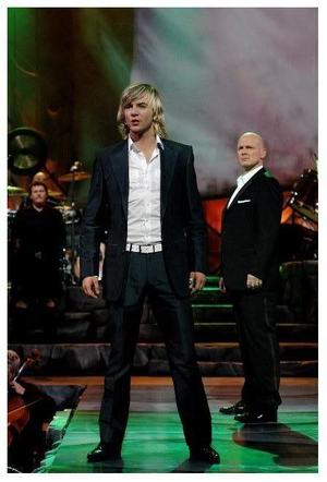 Celtic thunder, Keith Harkin