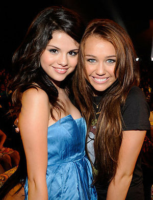 Selena Gomez i Miley Cyrus