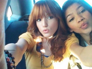 zendaya colemann i bella thorne