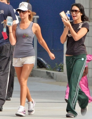 ashley i vanessa
