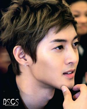 kim hyun joong