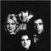 Снимката от първия албум на Тоника:  Ева, Сия, Гого и Хари
