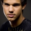 *Taylor Lautner*